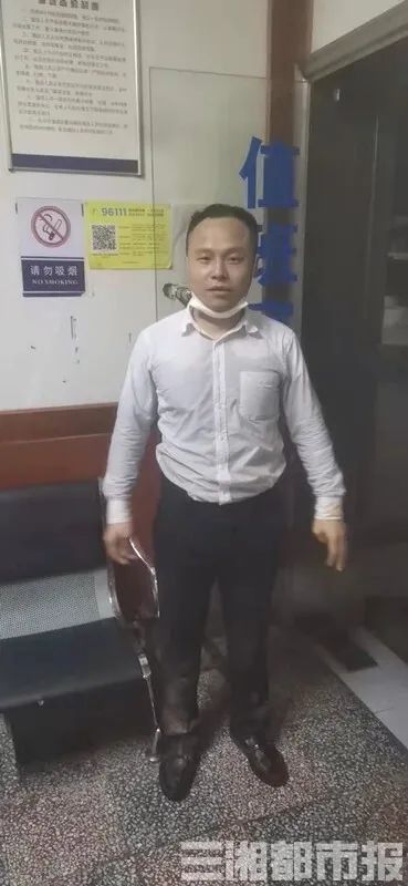 DƬ
